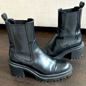 Zara - womens chunky boot size 10 - worn once. Mandmade upper